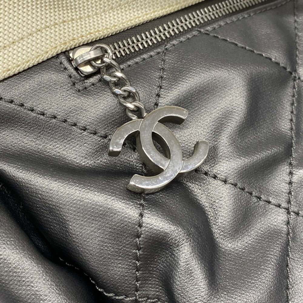 CHANEL Cream Leather Tote Bag - Picture 11 of 13